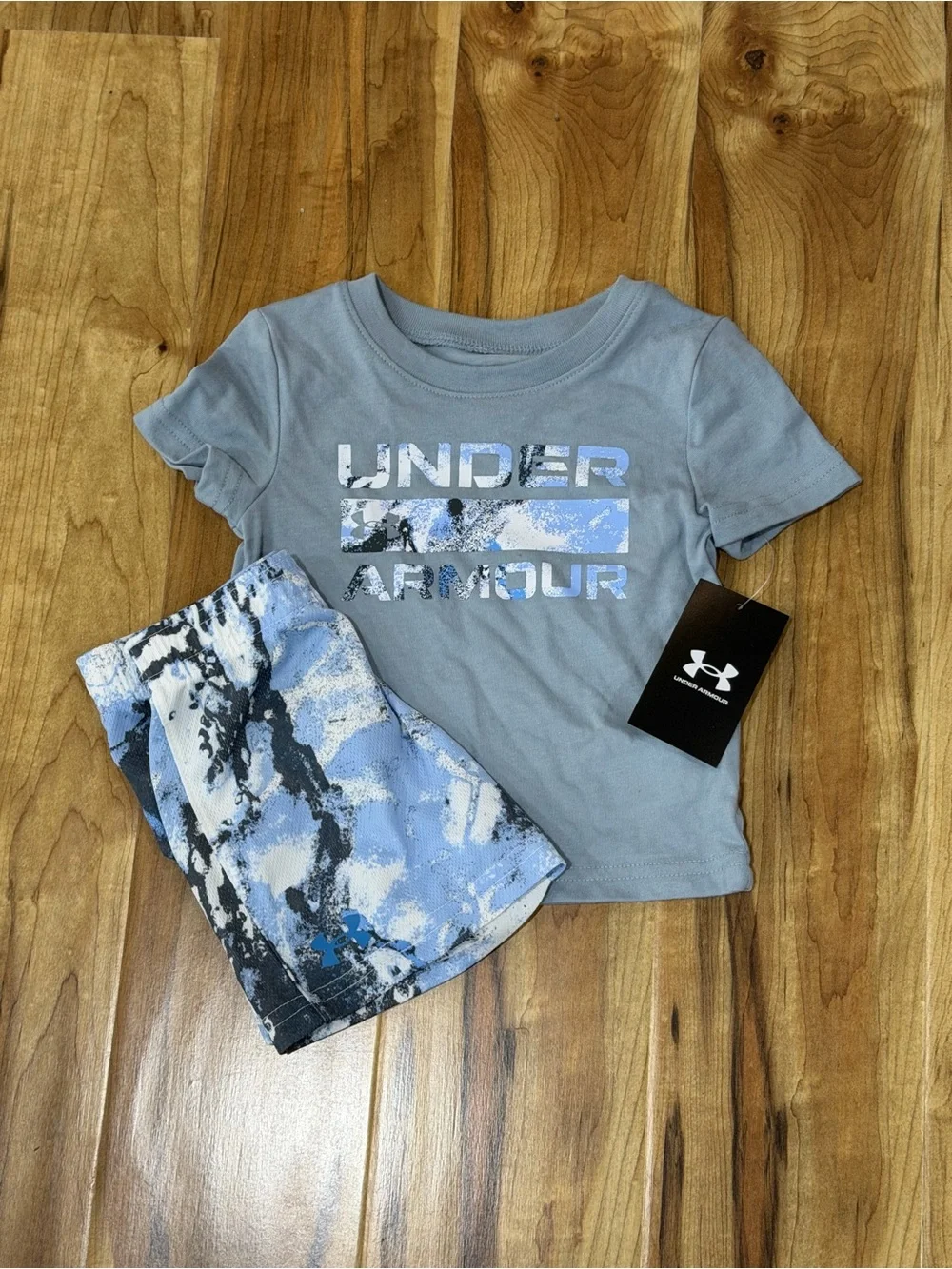 Under Armour Boys 12 Months Light Blue Tee & Blue Camo Shorts Set, New